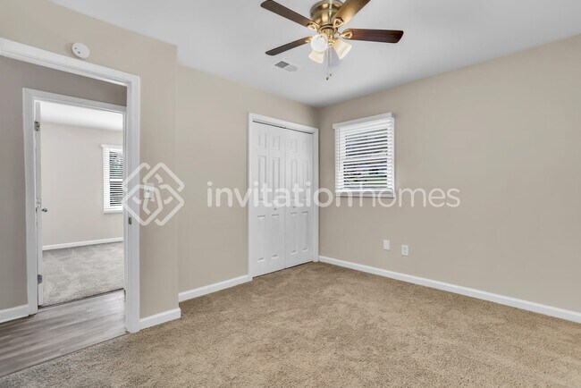 Building Photo - 3054 Cottonwood Dr Se