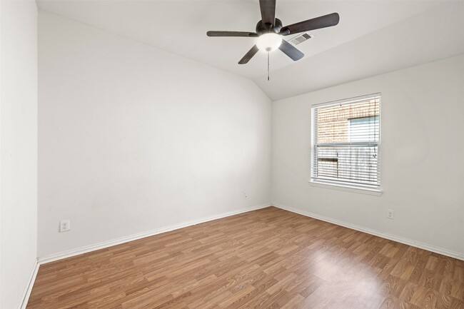 Building Photo - 8410 Green Paseo Pl