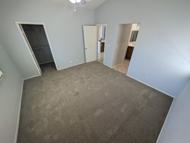 Building Photo - 1821 Running Fawn Ct