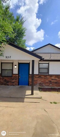 Building Photo - 932/934 SW 62nd St