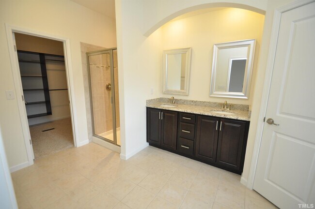 Building Photo - 5405 Cambridgeshire Loop