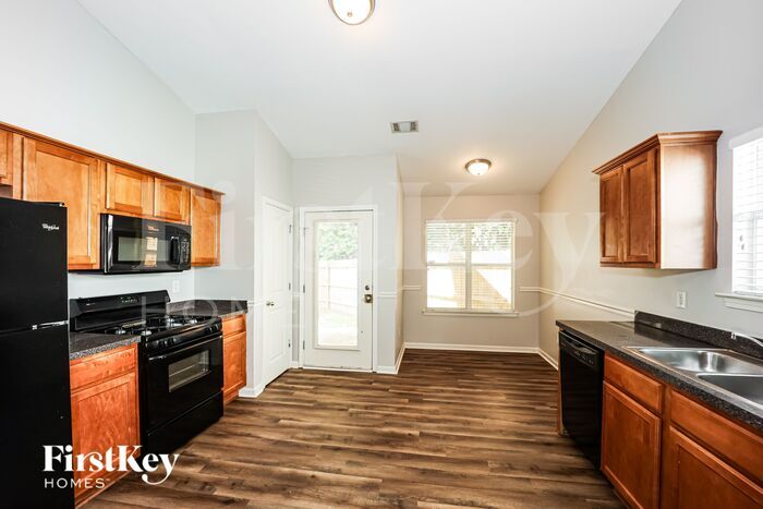 Building Photo - 207 Fairgrove Ln