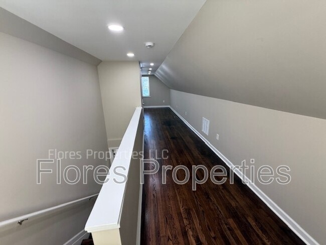 Building Photo - 3181 Gerbert Rd