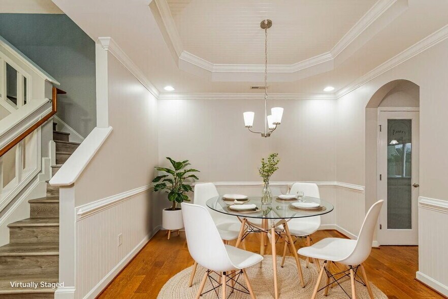 Building Photo - 526 Dawley Dr