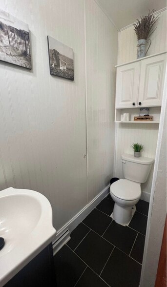 Building Photo - 206 Marne Rd