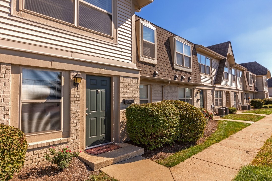 Tgm Avalon Lake Indianapolis In Apartment Finder