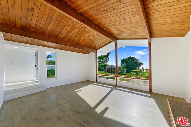 Building Photo - 31617 Broad Beach Rd