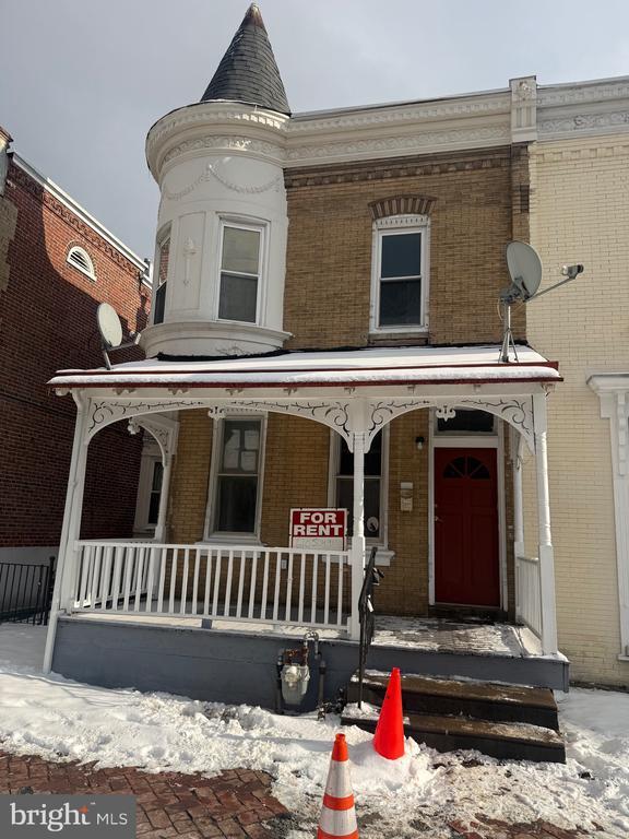 Building Photo - 702 Astor St