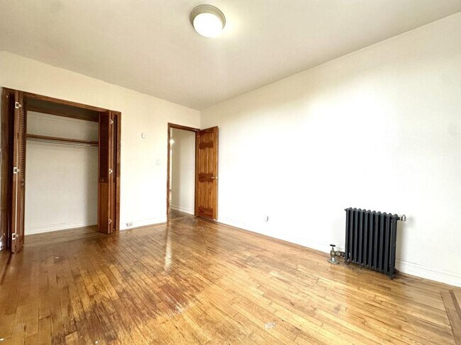 Building Photo - 2 bedroom in New York NY 10463