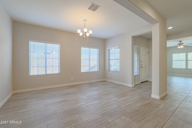 Building Photo - 2736 E Mews Rd