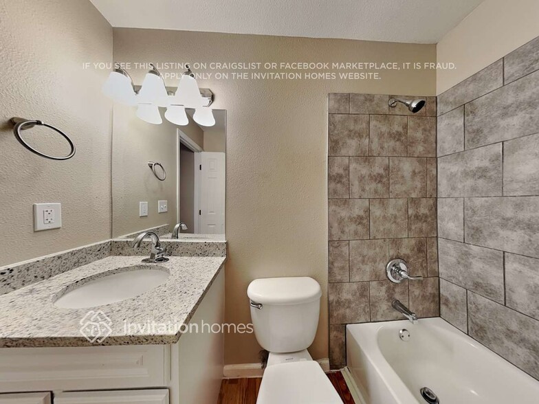 Building Photo - 7025 Burroback Ct