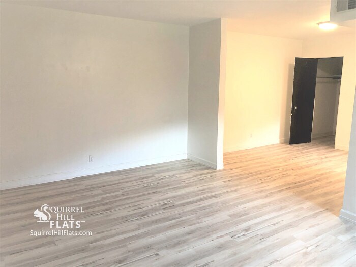 Building Photo - 5712 Phillips Ave