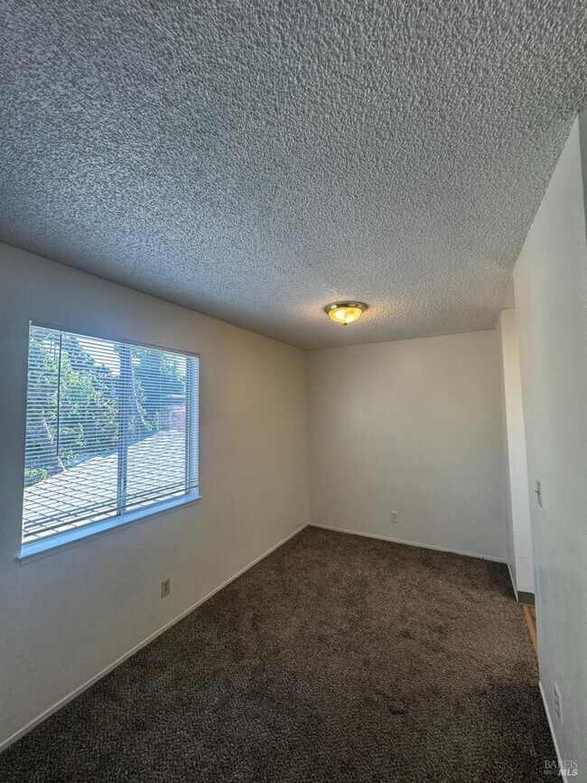 Building Photo - 118 Yorkshire Ct