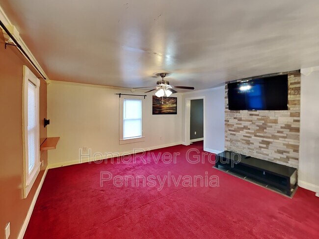 Building Photo - 1139 Ravine St