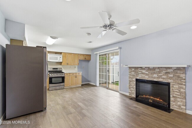 Building Photo - 280 Fairfield Pl