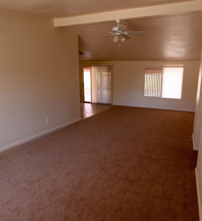 Building Photo - 1138 E Avenida Grande