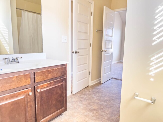 Building Photo - 4861 Coal Creek Dr