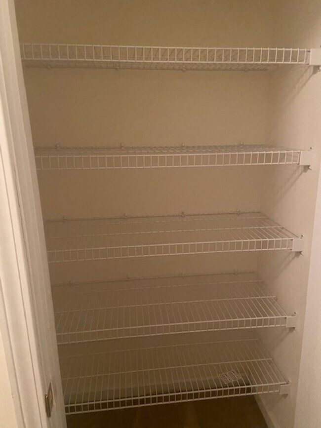 Building Photo - Spacious 3-Bedroom Home with Loft & Large Backyard!