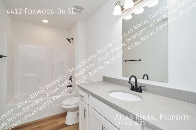 Building Photo - 4412 Foxwood Dr SE