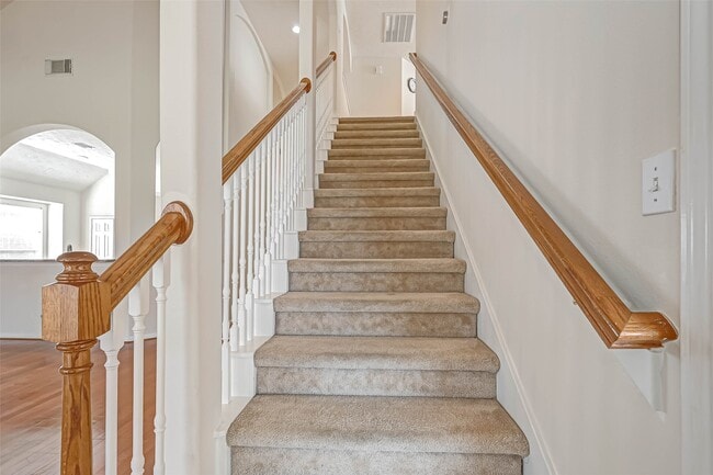 Building Photo - 16635 Bishop Knoll Ln