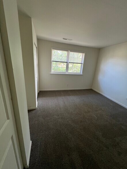 Building Photo - 39 Turtle Creek Dr