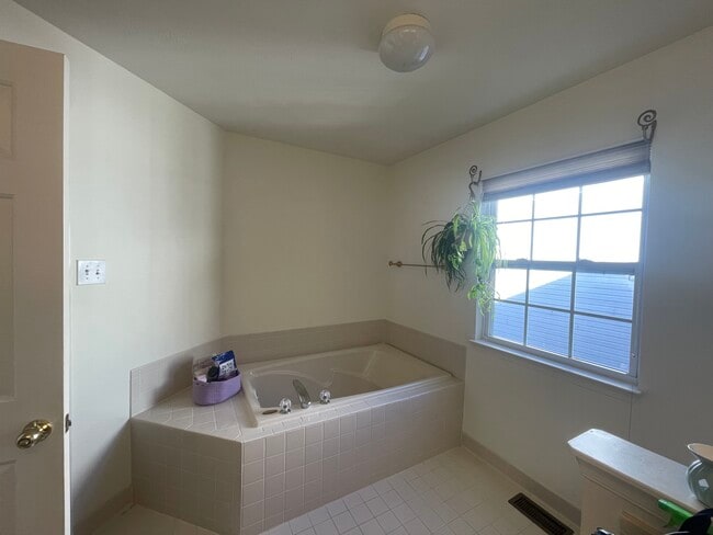 Building Photo - 12407 Diploma Dr