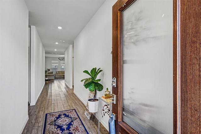 Building Photo - 812 Carmen St