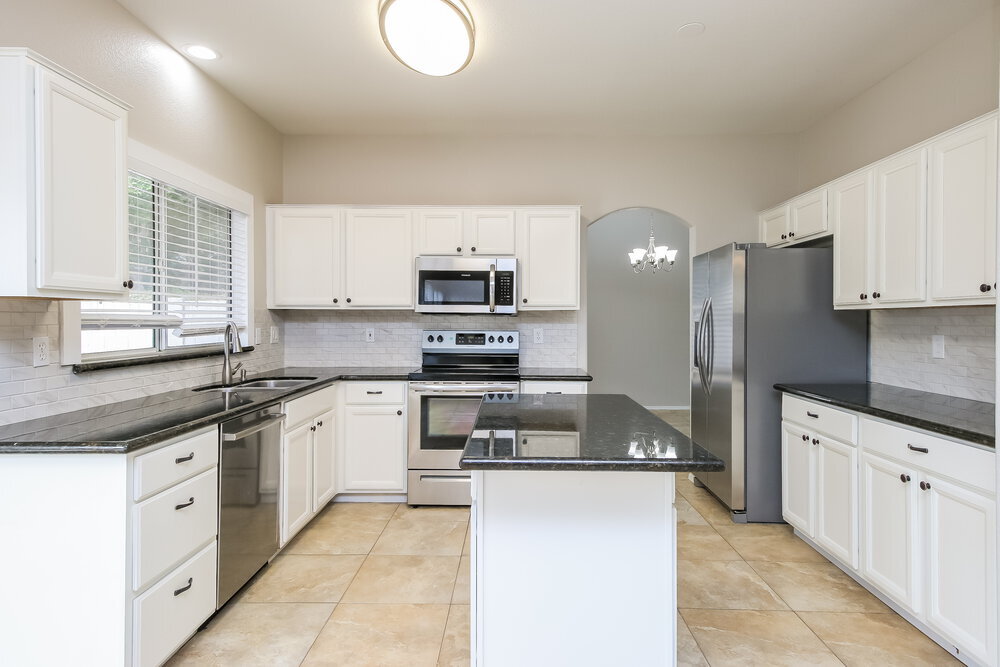 Building Photo - 20 N Nielson Ln