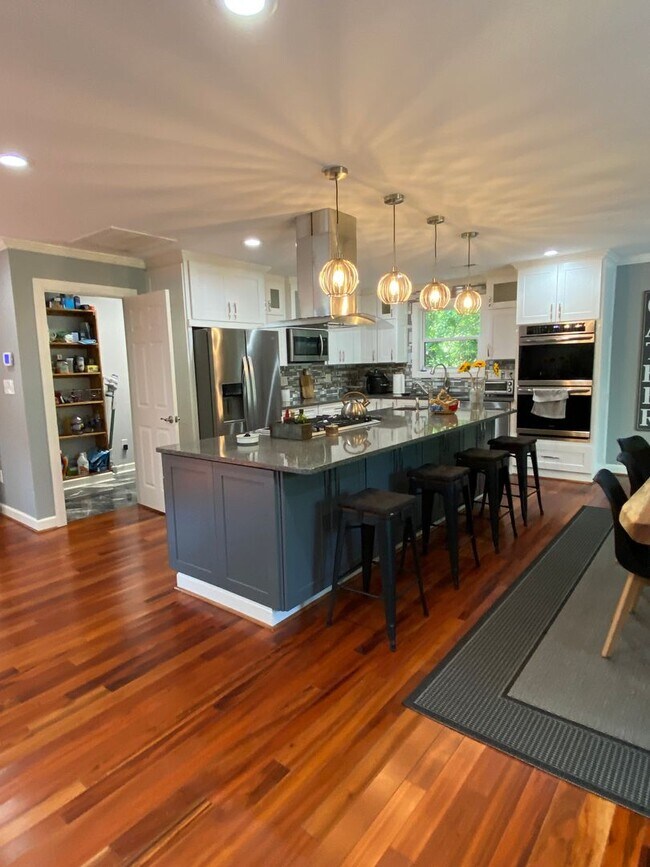 Building Photo - Gated Fairfield Harbour Home + Utilities + Wi-Fi Included