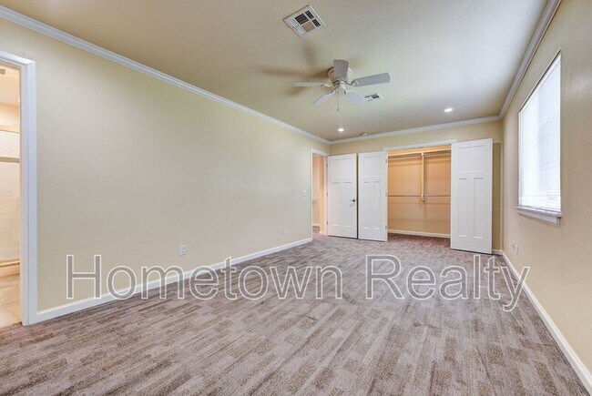 Building Photo - 1115 N Billen Ave