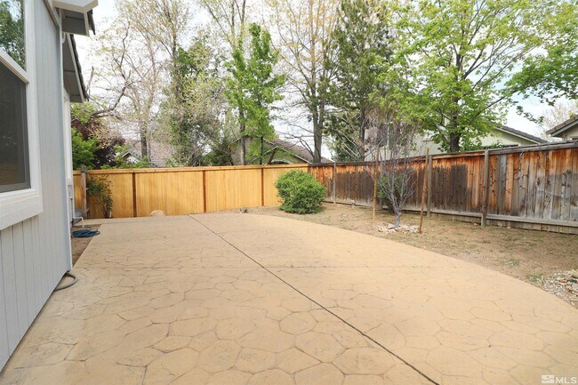 Building Photo - 690 Caughlin Glen