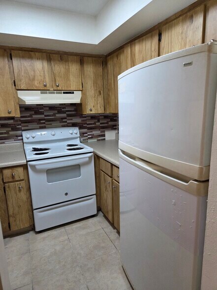 Building Photo - 3228 Bloomingdale Villas Ct