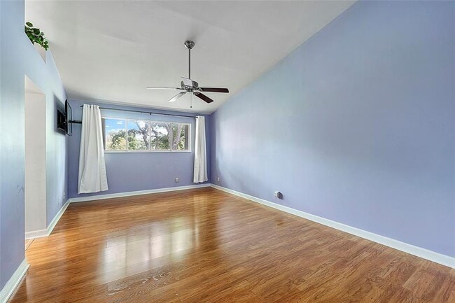 Building Photo - 2169 Discovery Cir W