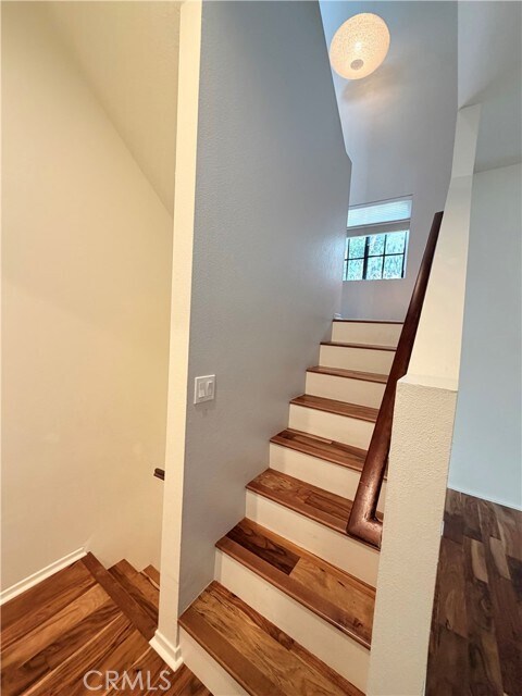 Building Photo - 511 S El Molino Ave