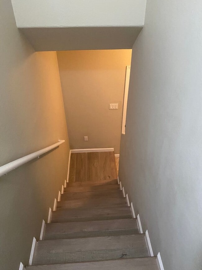 Building Photo - Remarkable totally renovated 2bed 2bath townhome is SW Las Vegas