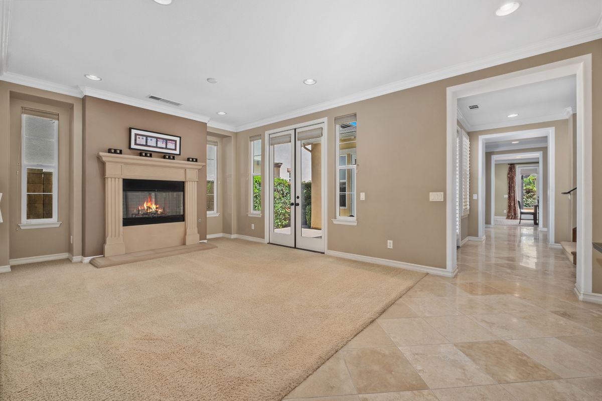 Building Photo - 16618 Honeybee Dr