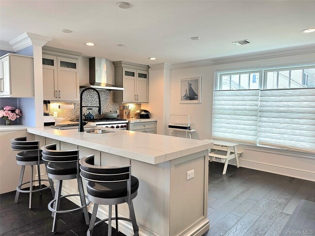 Building Photo - 34 Village Green Dr