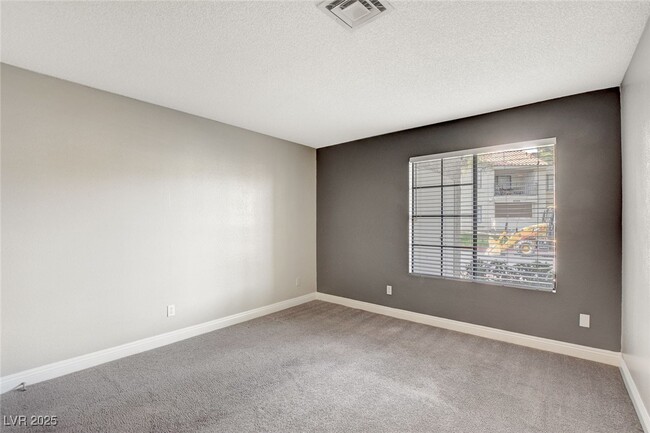 Building Photo - 4700 Nara Vista Way