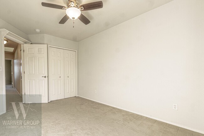 Building Photo - 9631 Stoneglen Dr