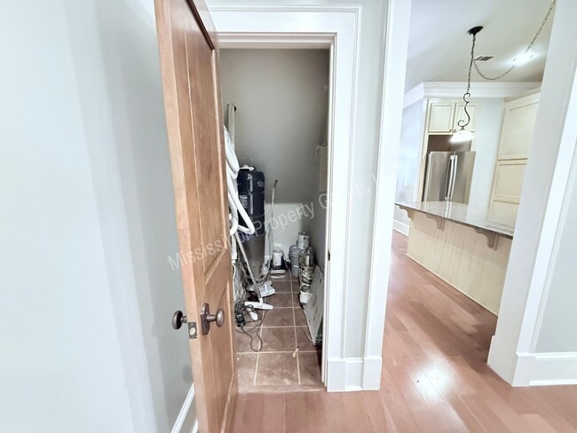 Building Photo - 3BR/3.2BA For Rent