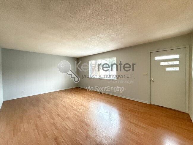 Building Photo - 550 Alexander Dr