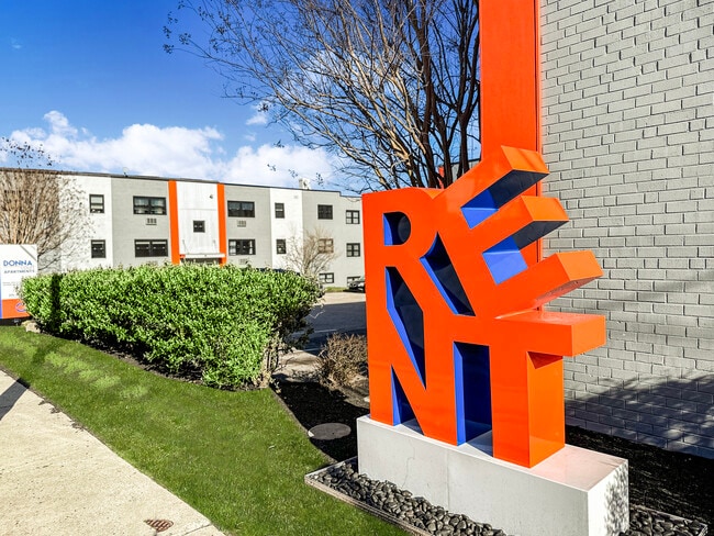 Building Photo - Donna Court Apartments