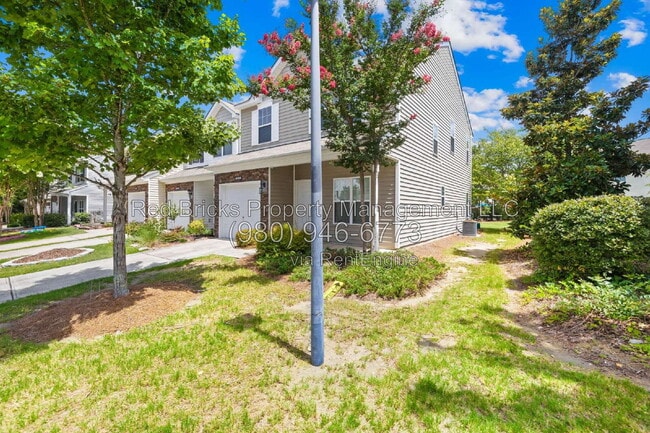 Building Photo - 14054 Singleleaf Lane