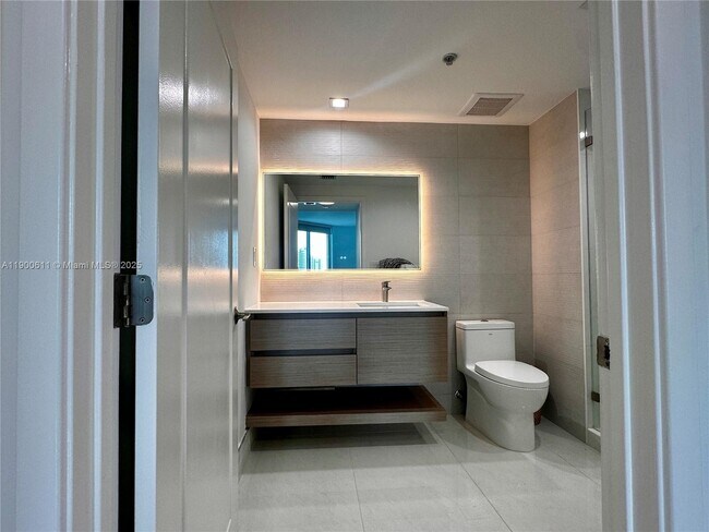 Building Photo - 335 S Biscayne Blvd