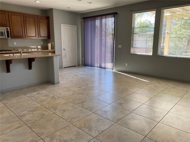 Building Photo - 34093 Lady Fern Ct