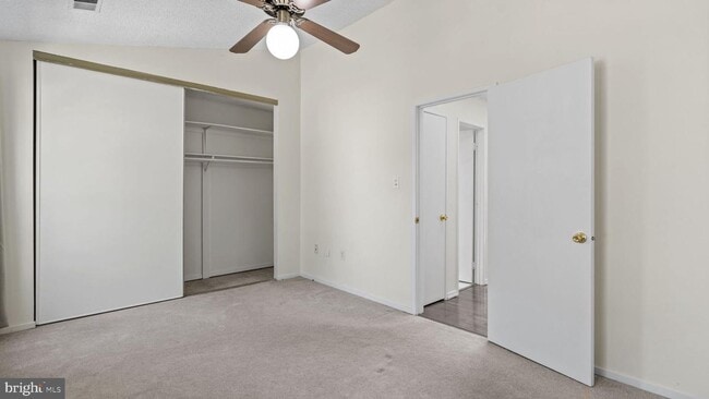 Building Photo - This stunning 3-bedroom, 2-bathroom interior townhome is sure to impress.