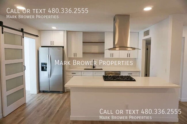 Building Photo - 713 S Darrow Dr