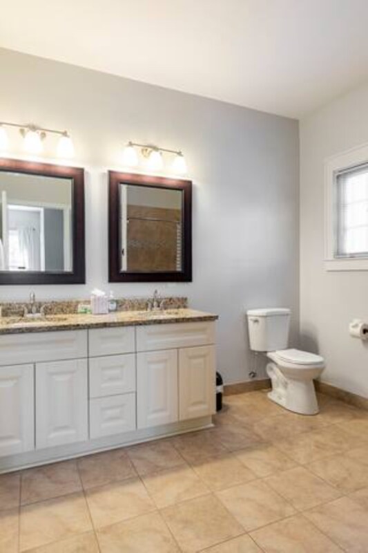 Building Photo - 684 Grady Pl SW