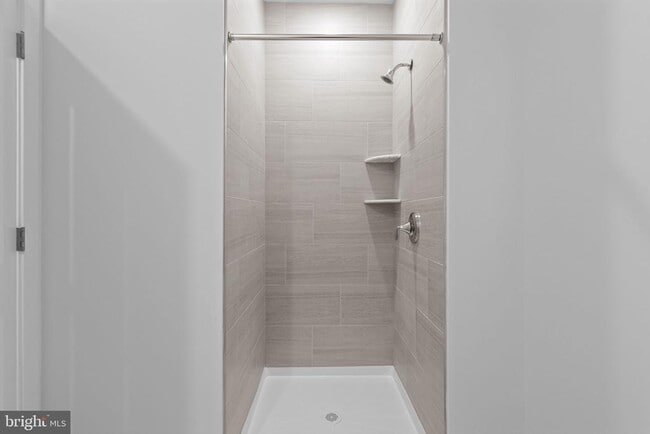 Building Photo - 123 Stoutsburg Blvd