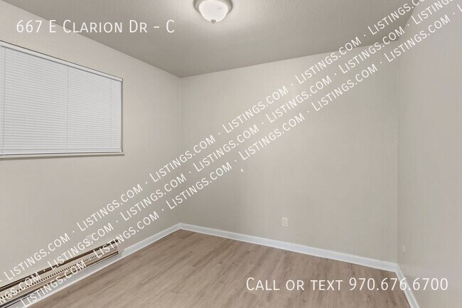 Building Photo - 667 E Clarion Dr